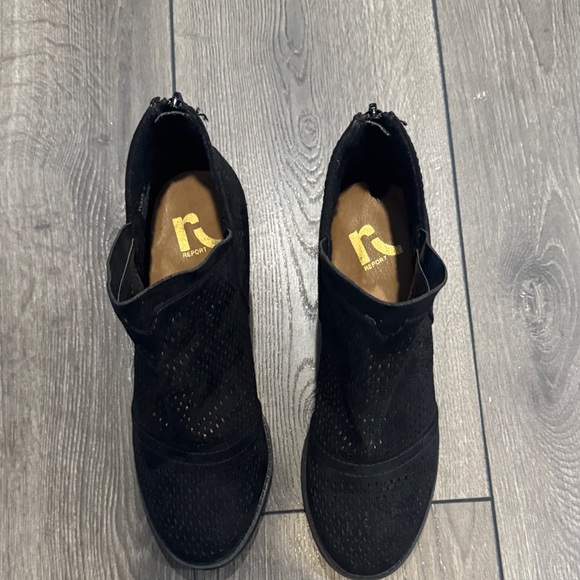 Report Elegant Black Ankle Booties - Picture 3 of 6